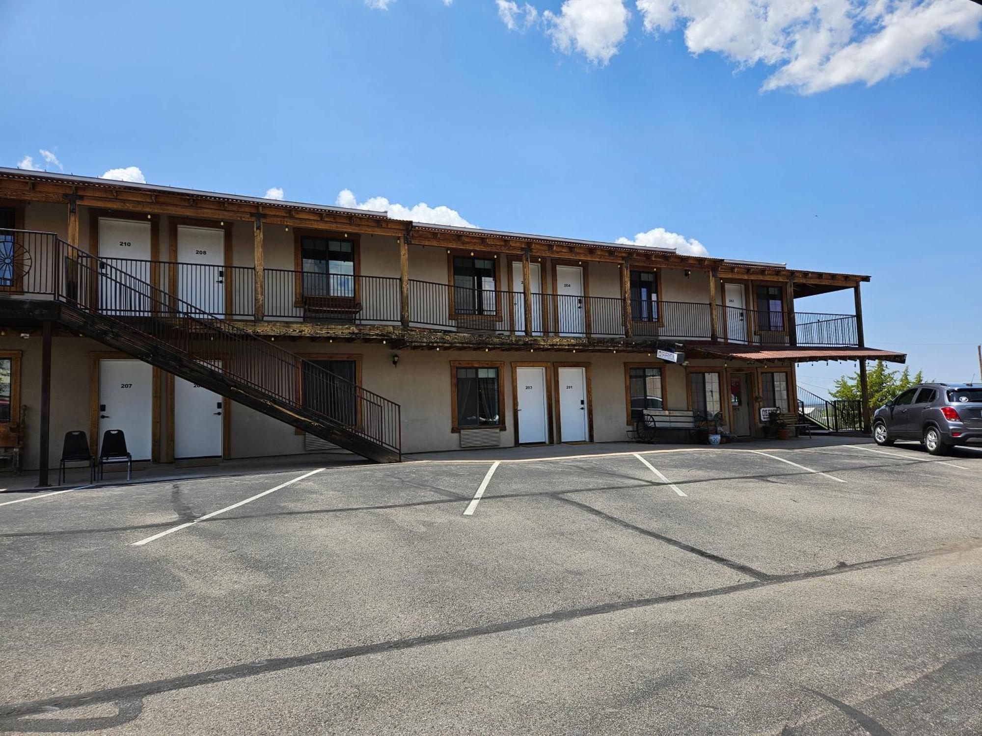 Tombstone Motel Exterior foto